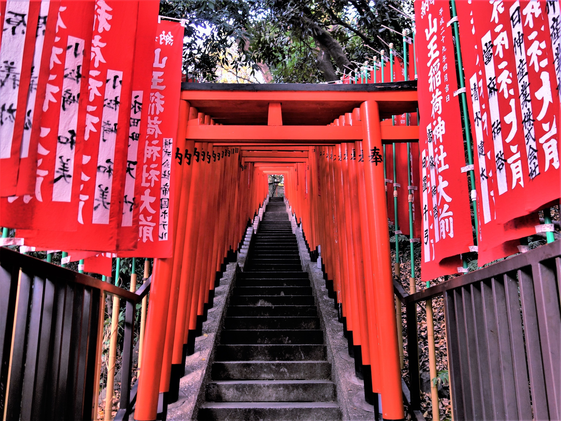 日本の風景 山王稲荷神社の鳥居 壁紙19x1440 壁紙館