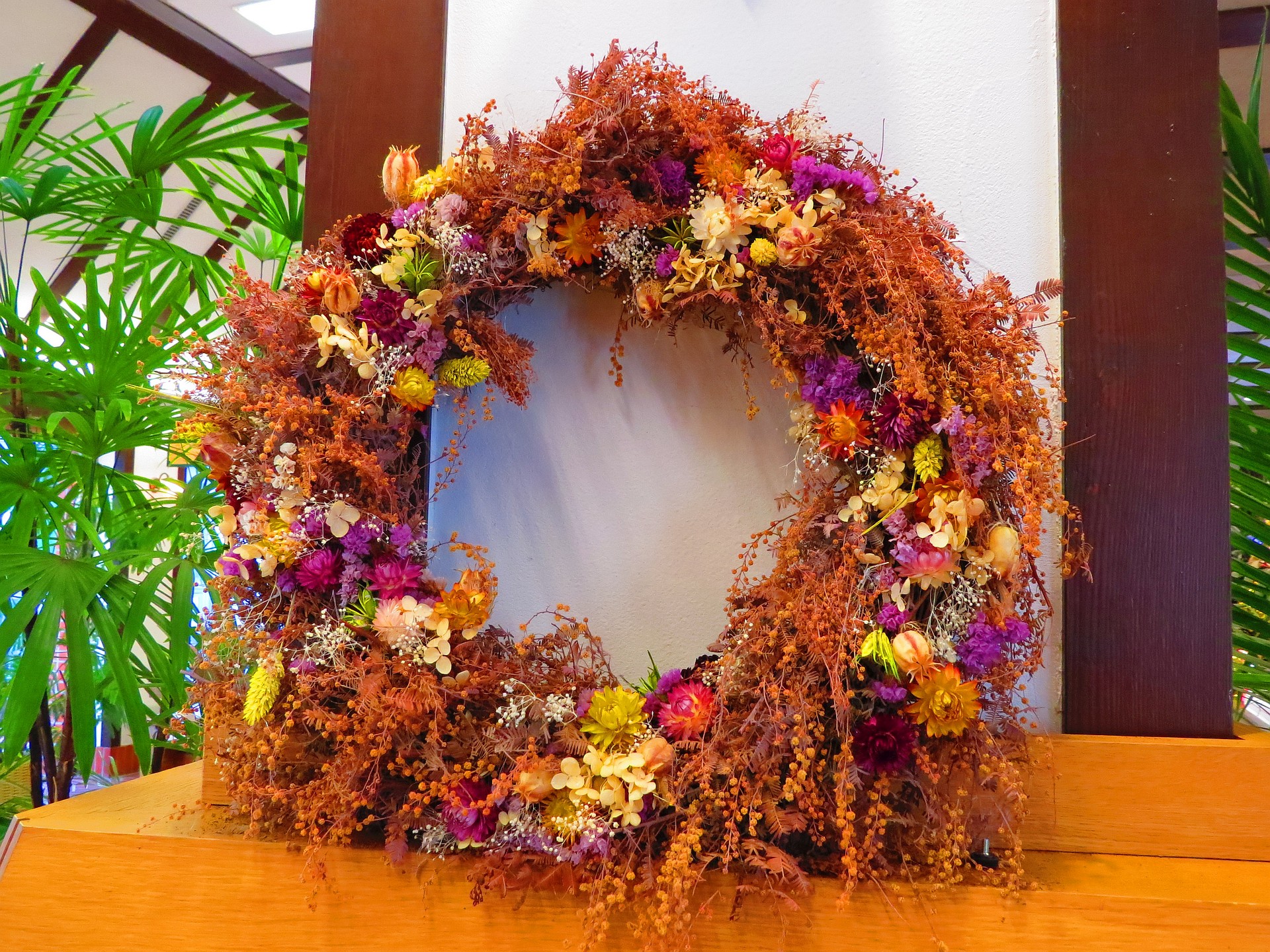 花 植物 ドライフラワーのリース 壁紙19x1440 壁紙館