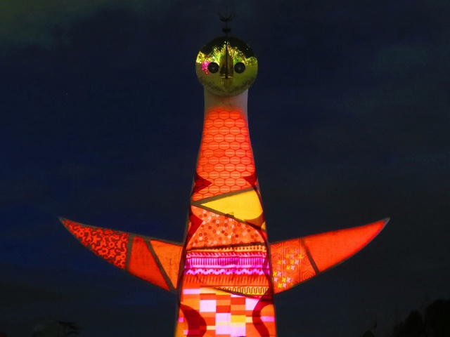 光のペインティング太陽の塔1