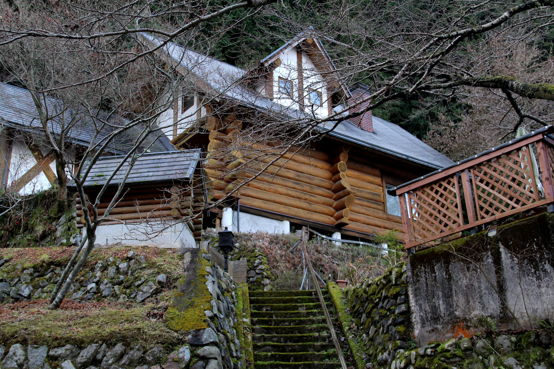 日本の風景 お山のログハウス 壁紙19x1280 壁紙館