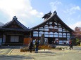 雪が舞う天龍寺