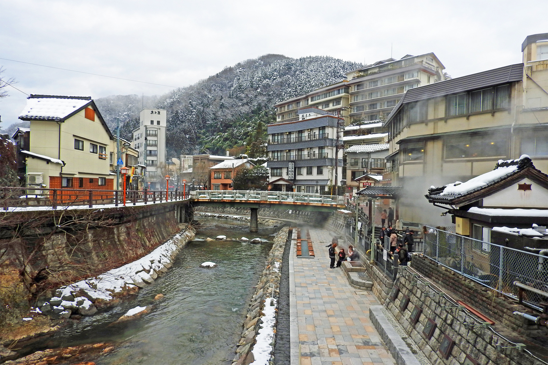 日本の風景 雪の湯村温泉 荒湯 源泉 5 壁紙19x1280 壁紙館