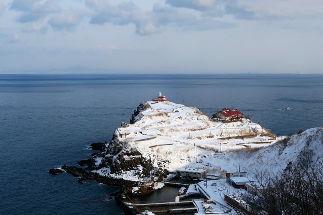 冬の小樽日和山灯台、鰊御殿