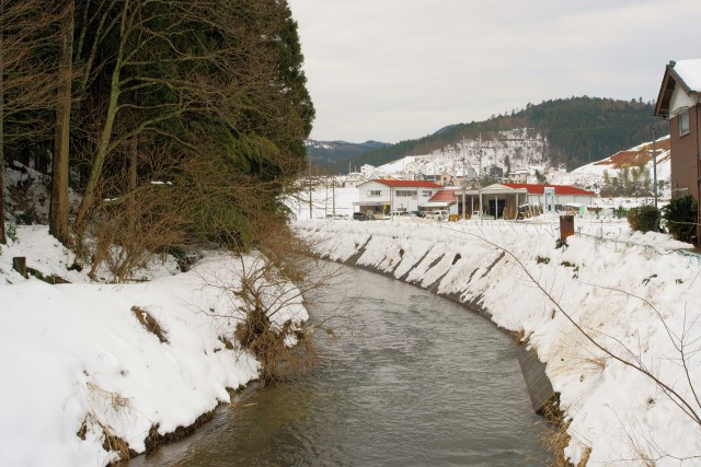 雪化粧とた七瀬川