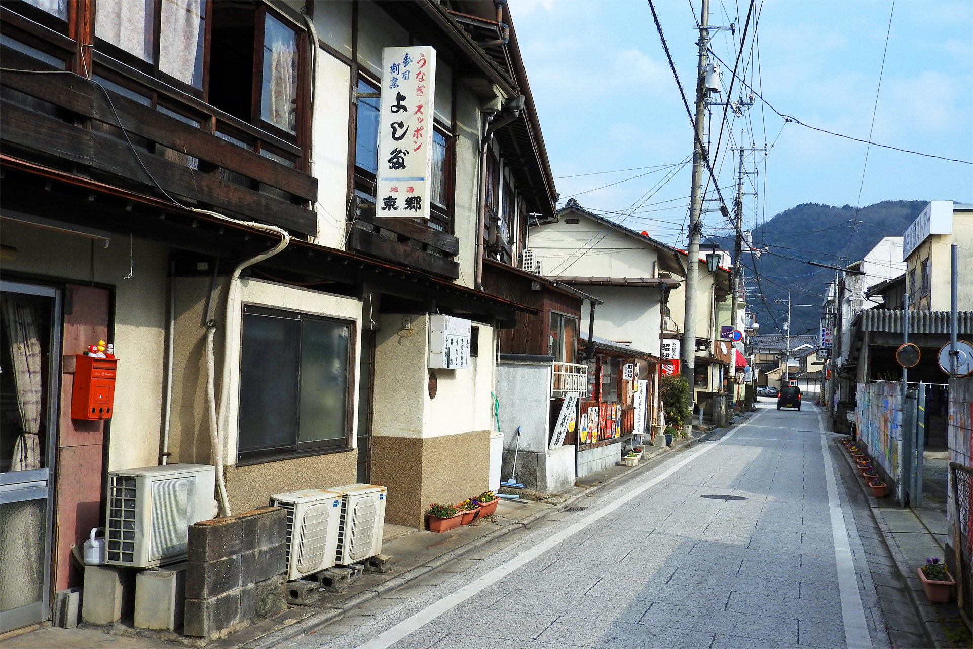 日本の風景 昭和レトロな街並み 湯郷温泉4 壁紙19x1280 壁紙館