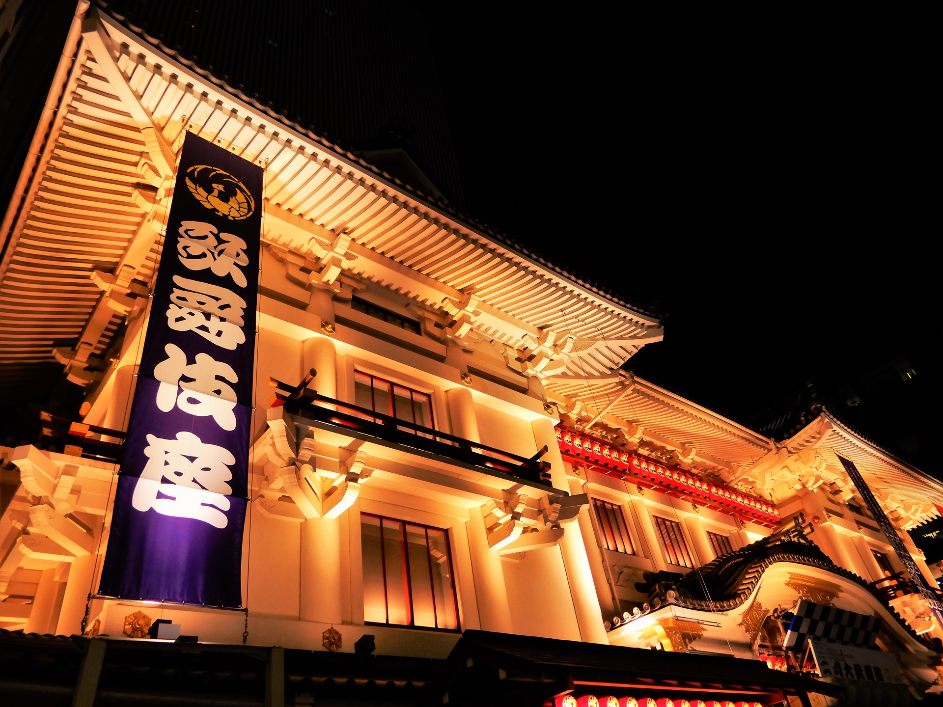夜景 花火 イルミ 歌舞伎座ライトアップ 壁紙19x1440 壁紙館