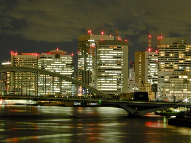 築地大橋と汐留高層ビル群