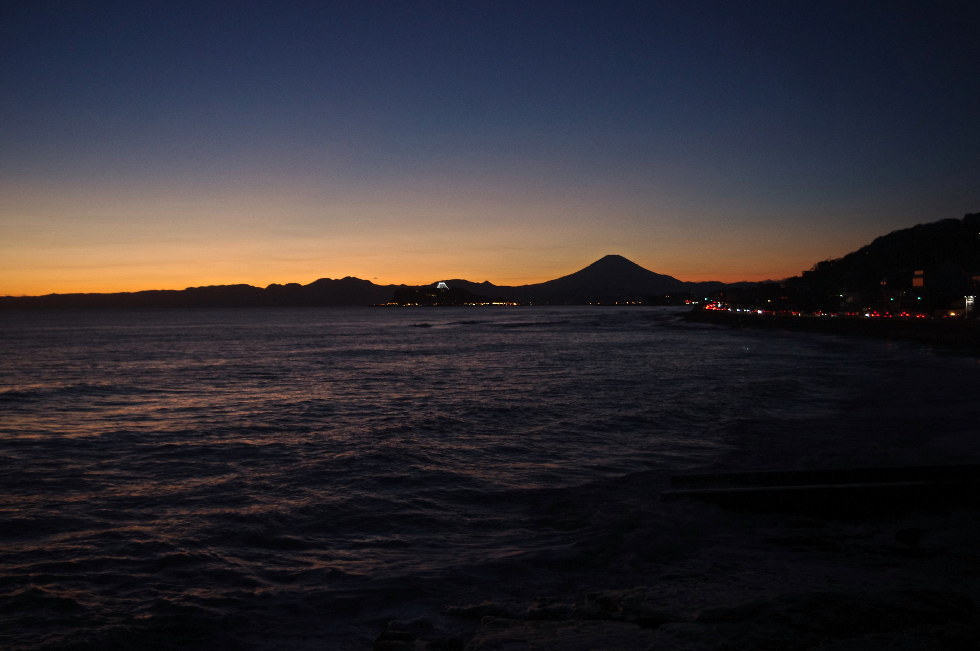 朝焼け 夕焼け 黄昏の湘南の海 壁紙19x1275 壁紙館