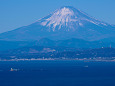 富士山と手前に烏帽子岩