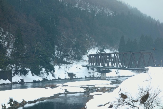 冬の足羽川と第七鉄橋