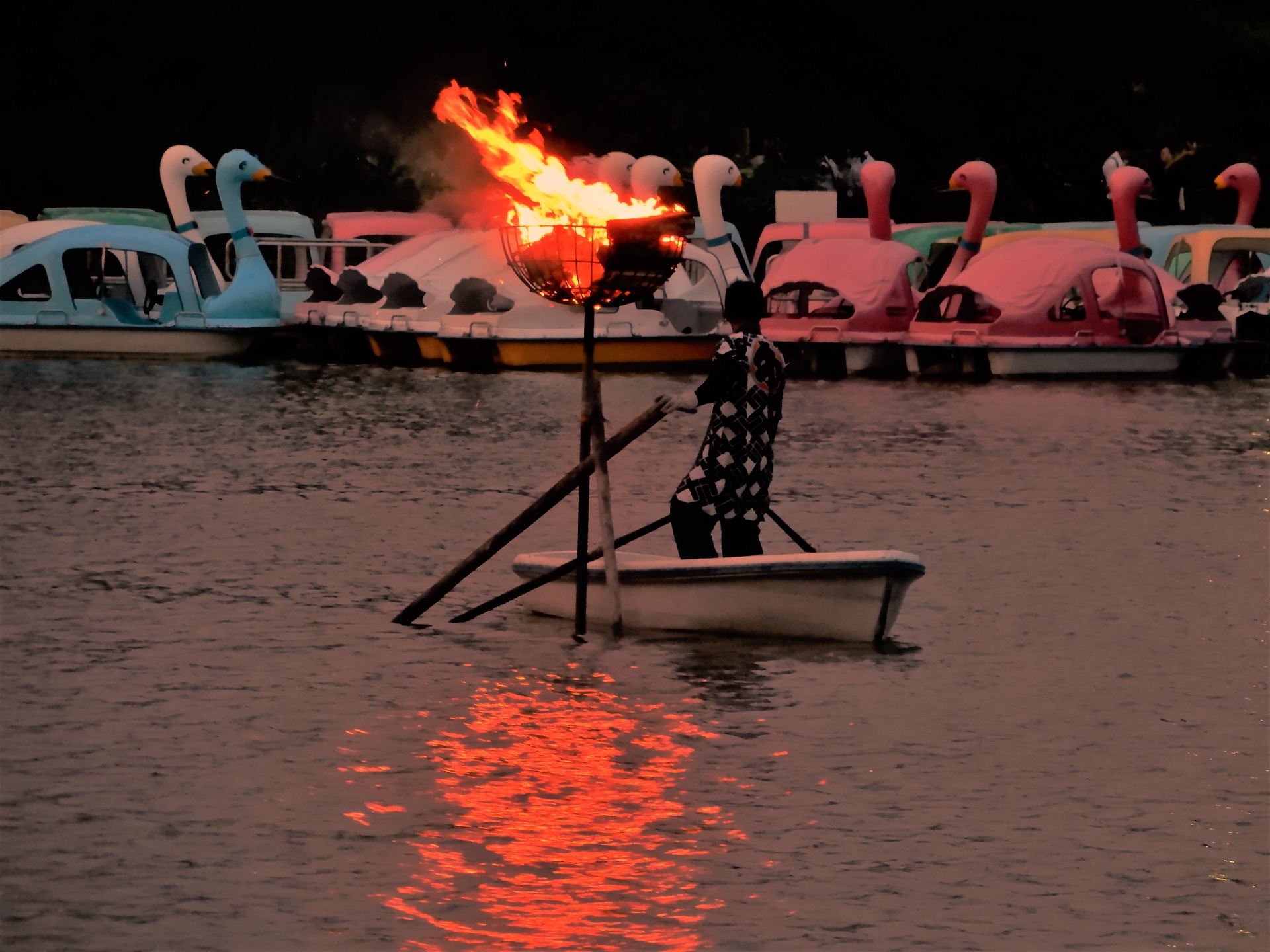 夜景 花火 イルミ 上野夏祭り 壁紙19x1440 壁紙館