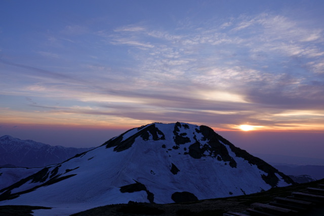 旭岳に沈む夕日