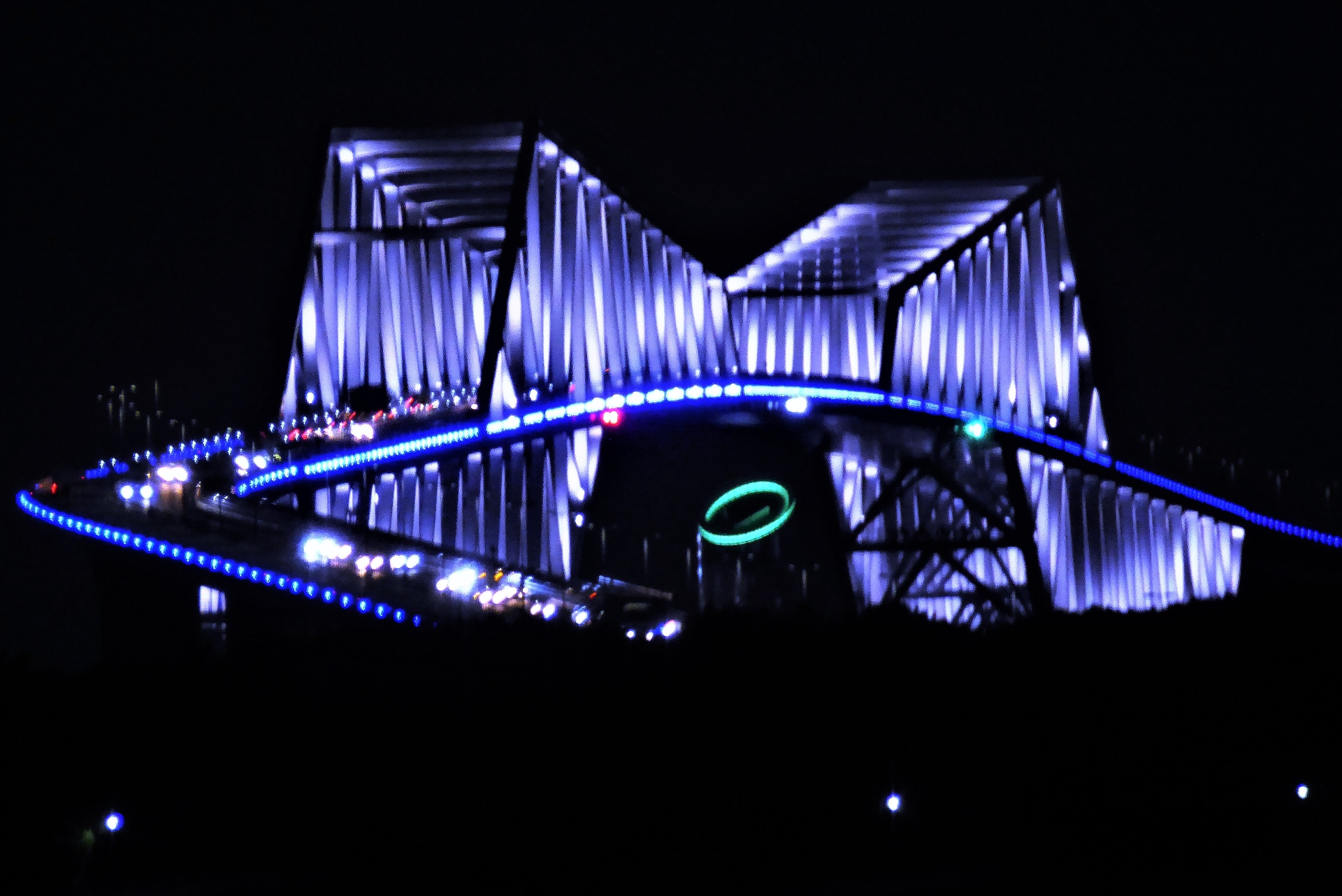 夜景 花火 イルミ 東京ゲートブリッジ 壁紙19x12 壁紙館