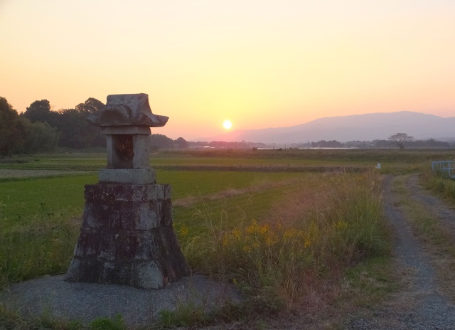 静かな秋の夕暮れ