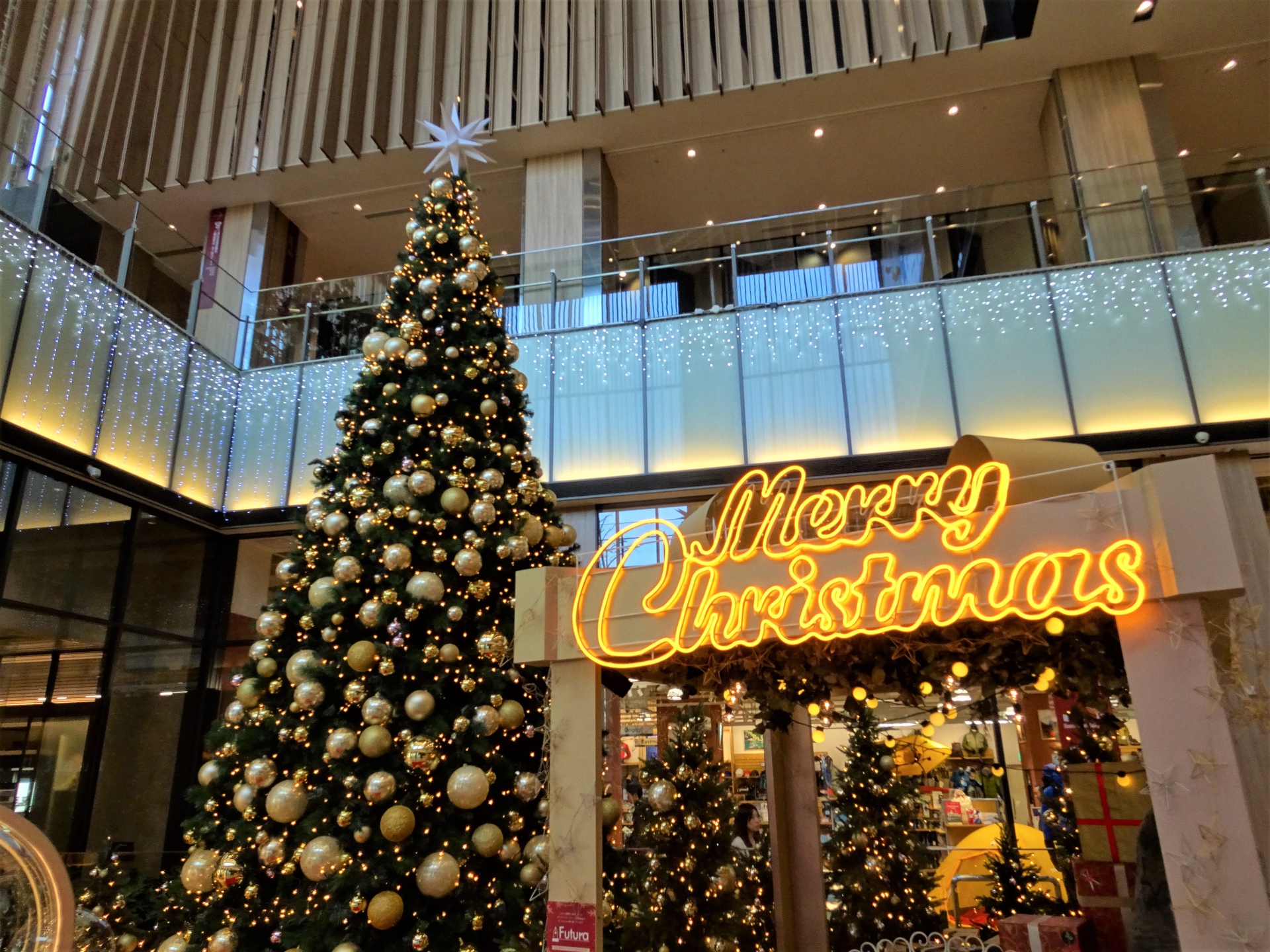 夜景 花火 イルミ 平和なクリスマスを祈ります 壁紙19x1440 壁紙館 夜景 花火 イルミ 平和なクリスマスを祈ります 壁紙19x1440 壁紙館