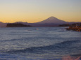 夕暮れの湘南海岸