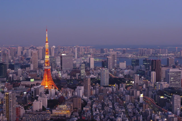 夕暮れの東京ベイエリア