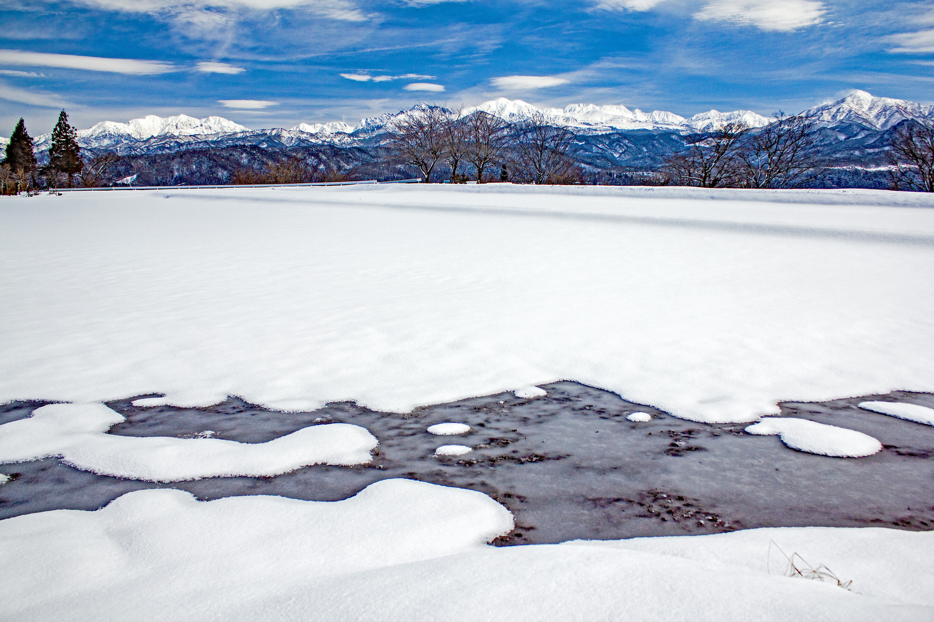 日本の風景 雪原と立山連峰 壁紙19x1280 壁紙館