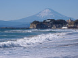 冬の湘南海岸と富士山