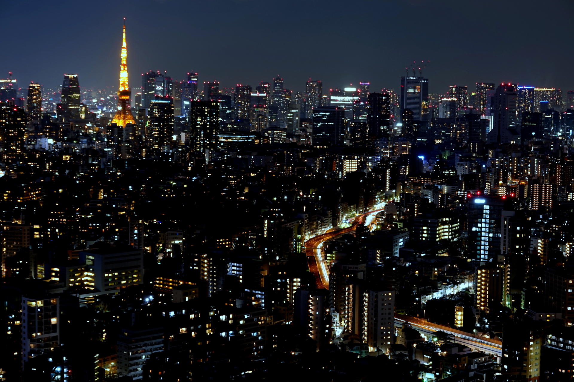 夜景 花火 イルミ 東京タワーと首都高速の光跡 壁紙19x1280 壁紙館