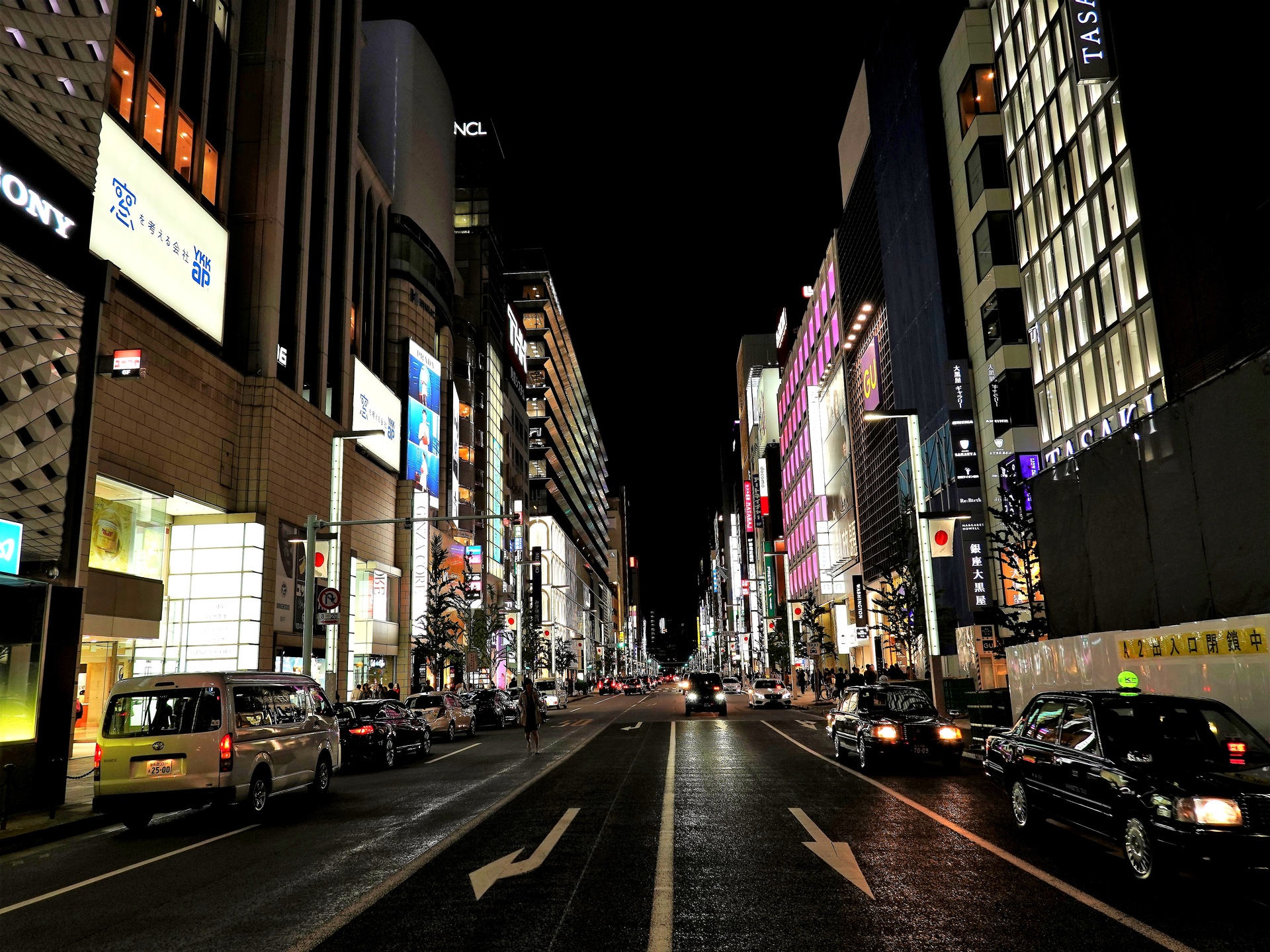 夜景 花火 イルミ 銀座の街並み 壁紙19x1440 壁紙館