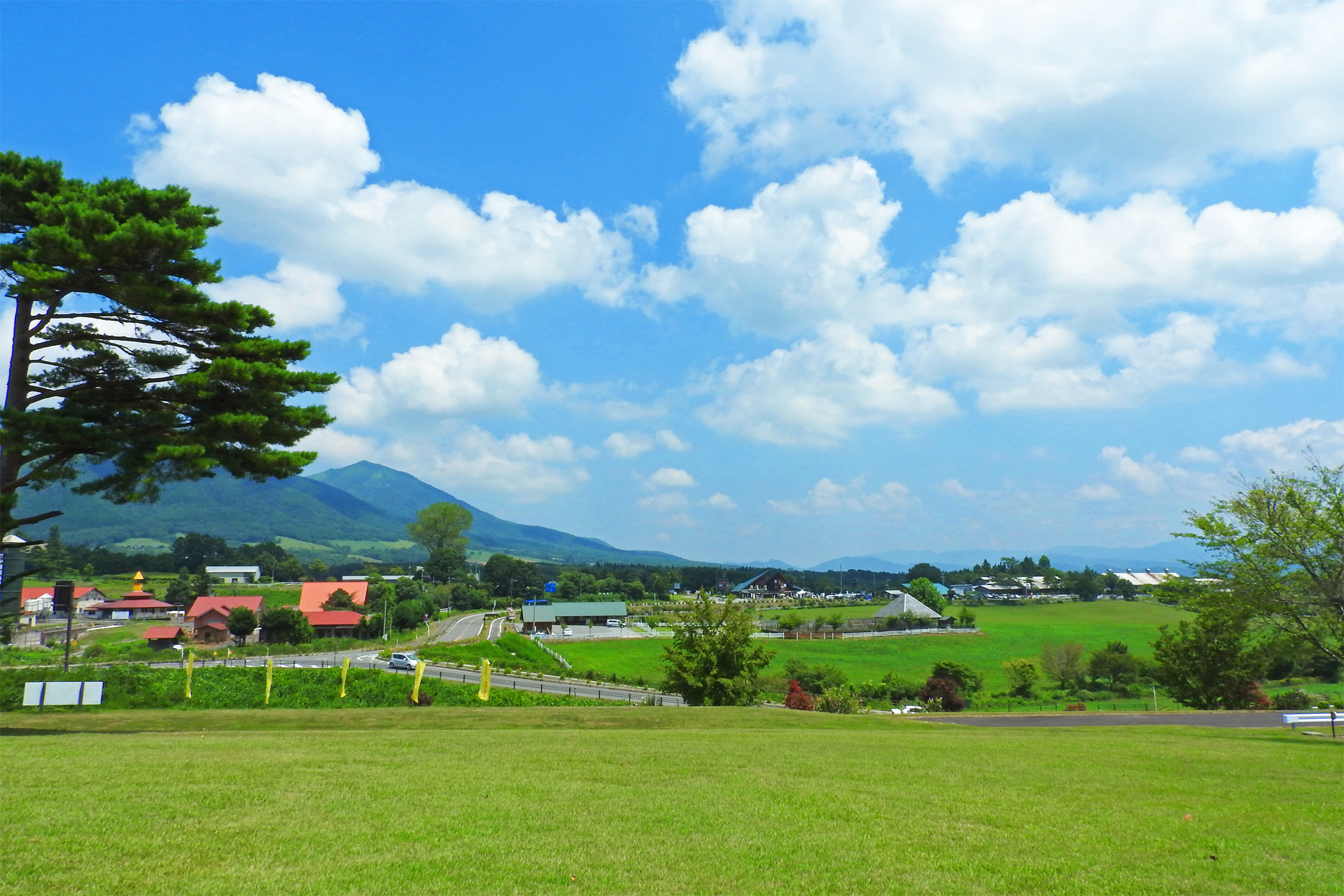 日本の風景 蒜山高原 夏 壁紙19x1280 壁紙館