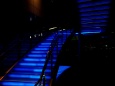 光る階段