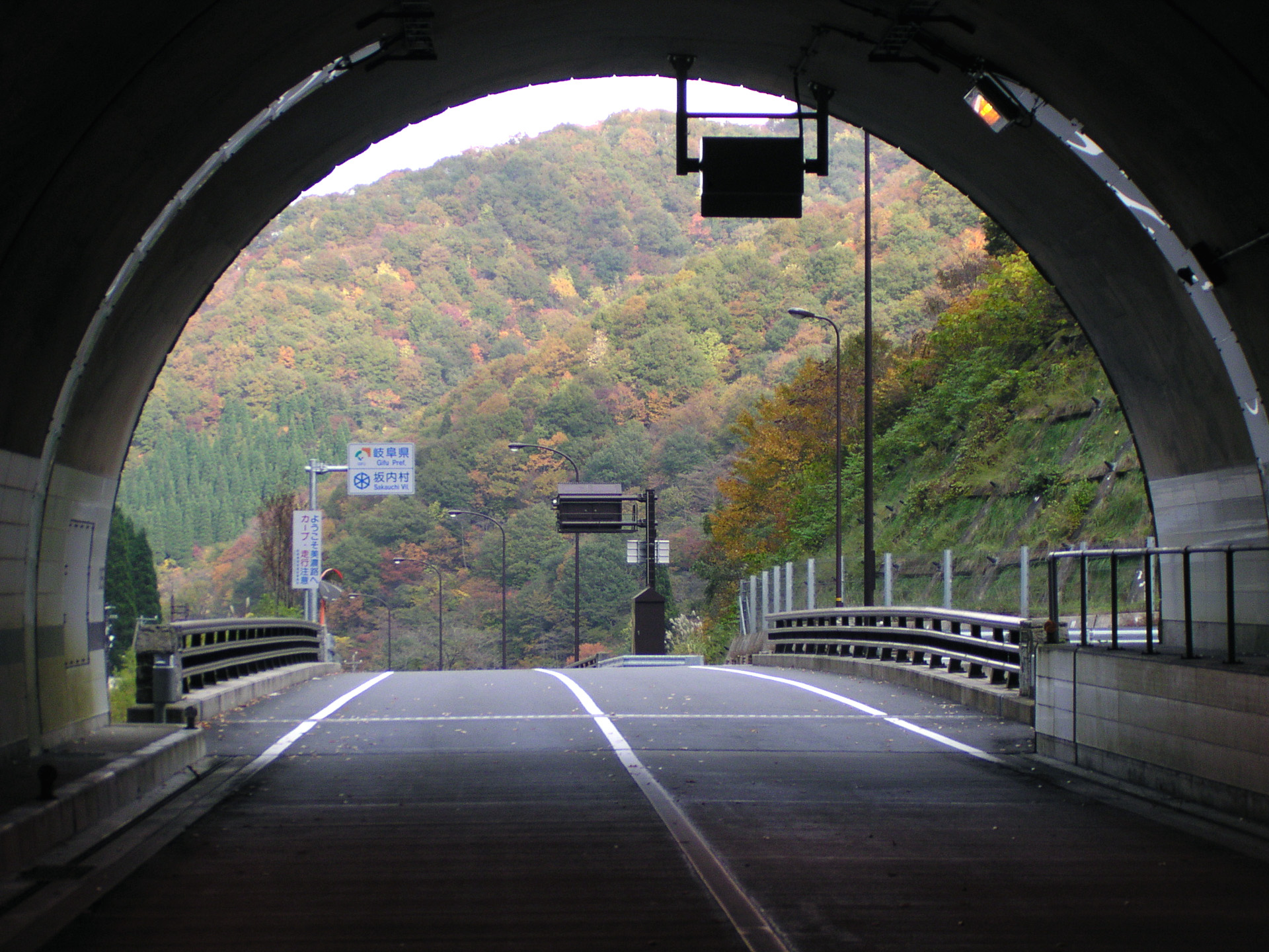 日本の風景 八草トンネル 壁紙19x1440 壁紙館