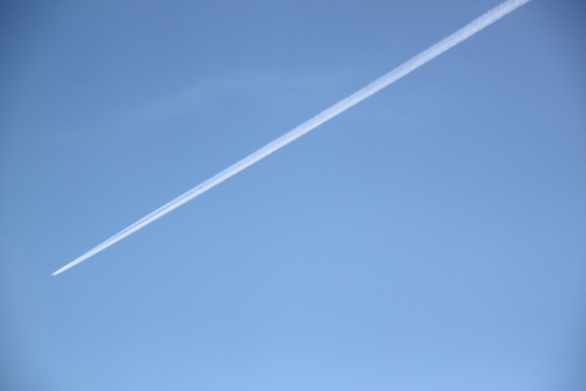 日本の風景 飛行機雲 壁紙19x1280 壁紙館