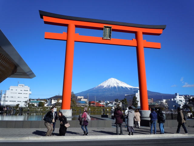 大鳥居と富士山