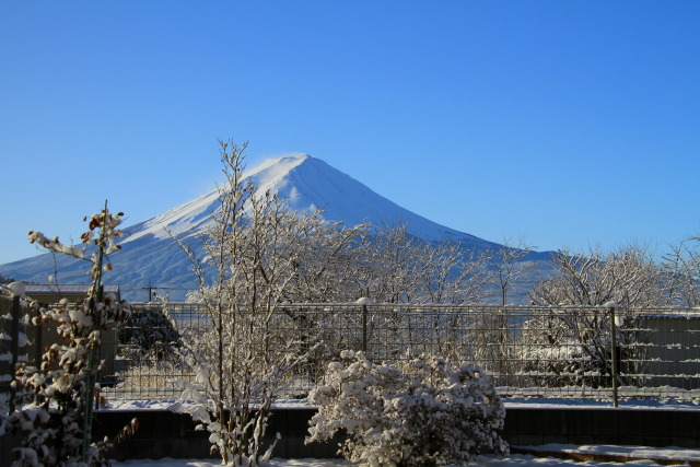 今朝の富士山雪景色