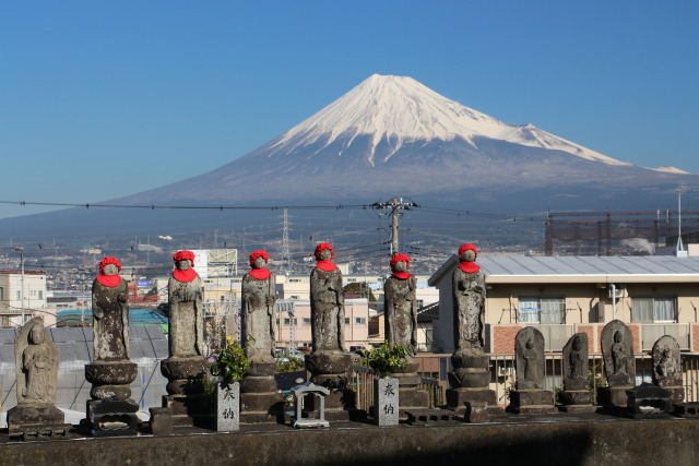 六地蔵と富士山