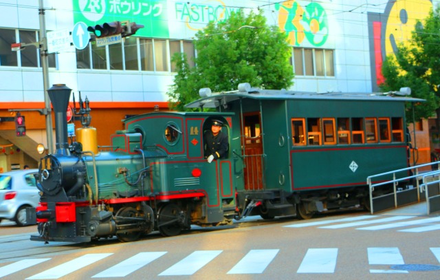 松山坊ちゃん列車