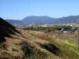 春の古墳から、宝満山・三郡山