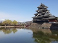 国宝松本城と常念岳の初春