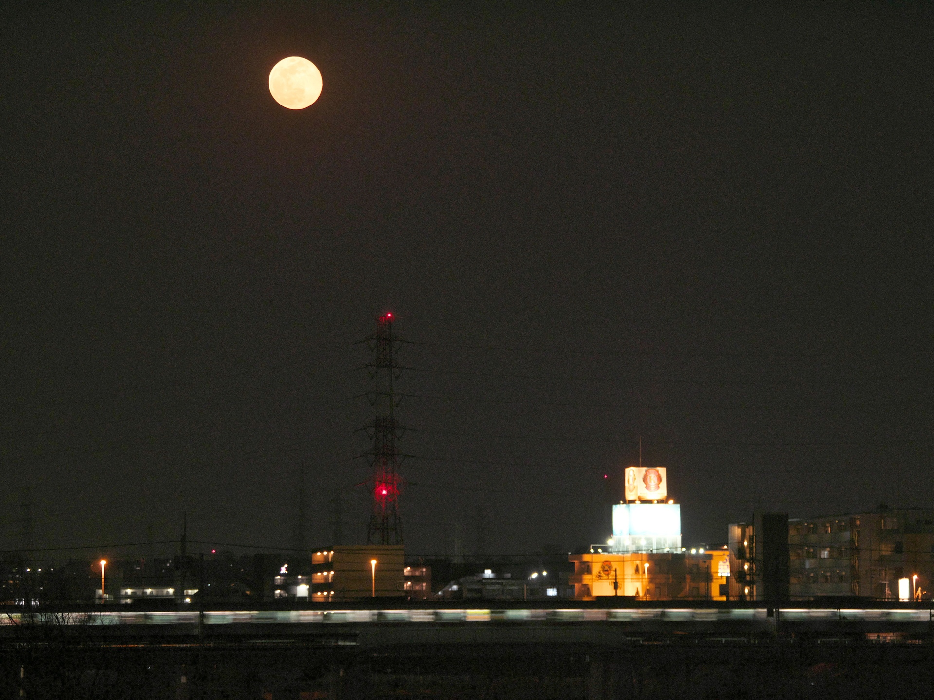 夜景 花火 イルミ スーパームーン 壁紙19x1440 壁紙館