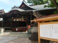 松本駅前に構える四柱神社