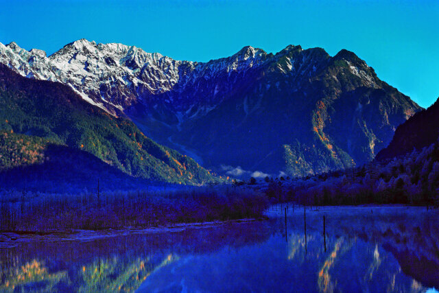朝の大正池と穂高岳～1978年