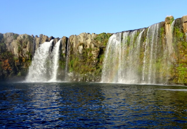 東洋のナイアガラ原尻の滝