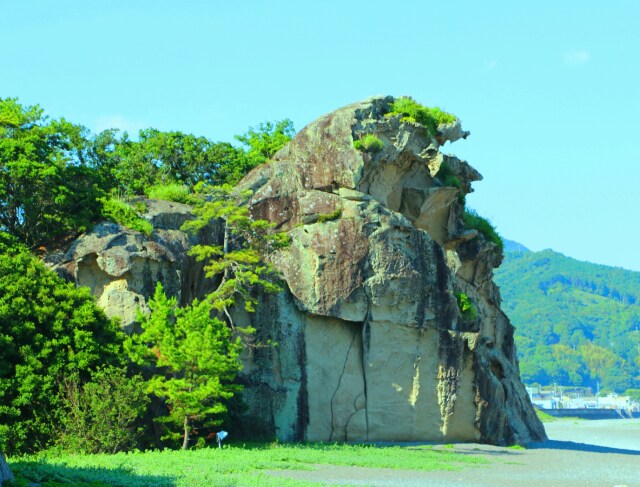 初夏の獅子岩