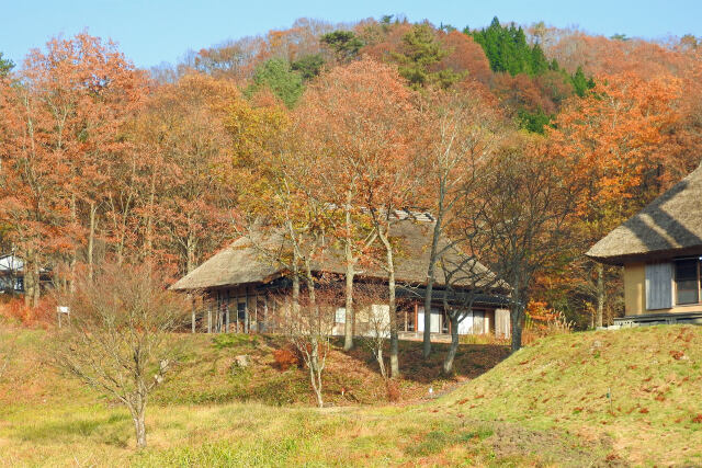 晩秋 山里 古民家