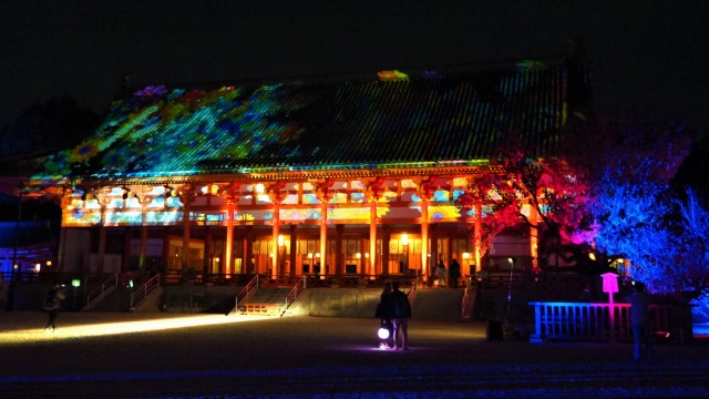 秋の夜の平安神宮