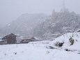 予報通りの雪が降った山村集落