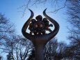 アンデルセン公園の平和を呼ぶ像