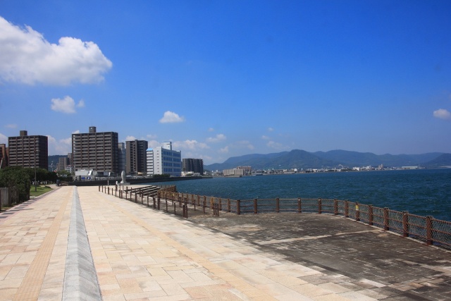 青空の瀬戸の海