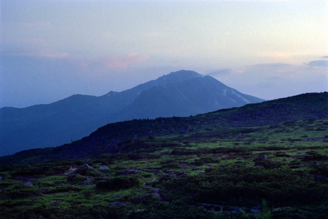 日の出前の黒部五郎岳～1984年