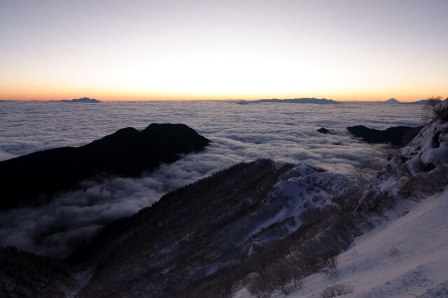 雲海の夜明け前