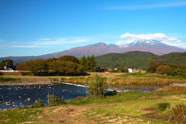 秋の鳥海山