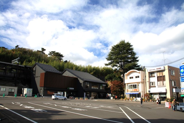 秋の松島海岸駅