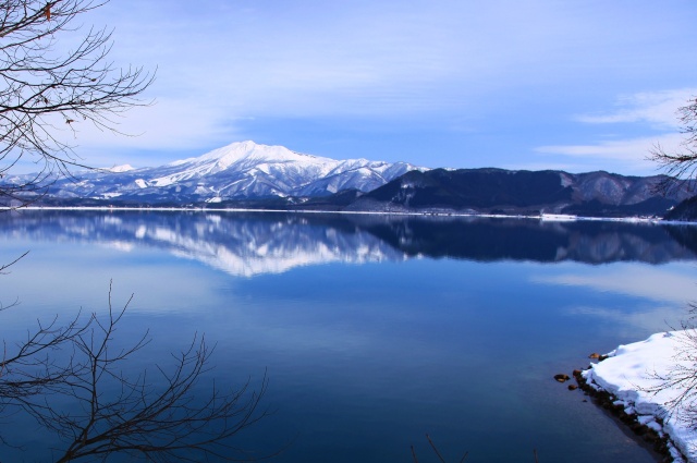 冬の田沢湖